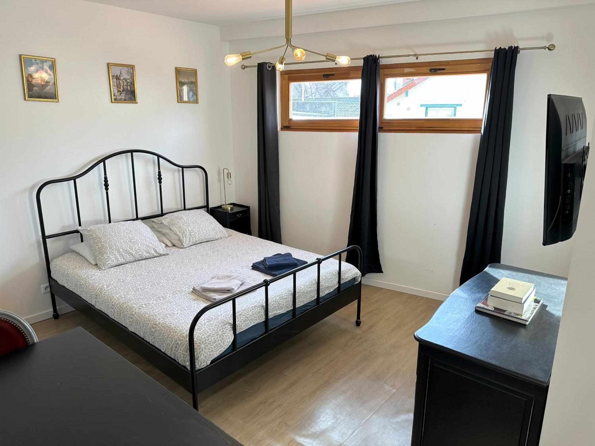 Ferienwohnung Atelier Casanova Vitry-sur-Seine Exterior foto